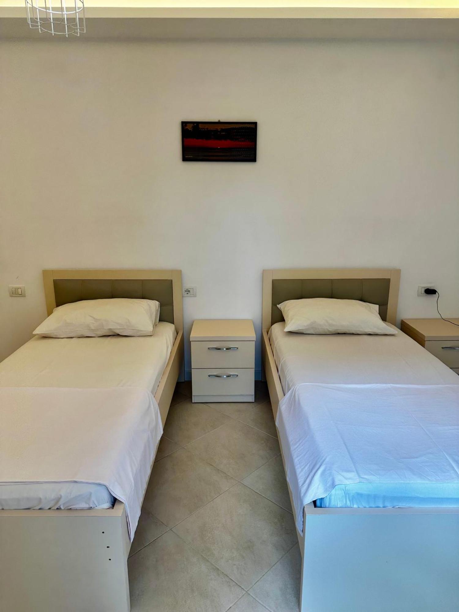 Villa Arberia Kryemedhej ภายนอก รูปภาพ