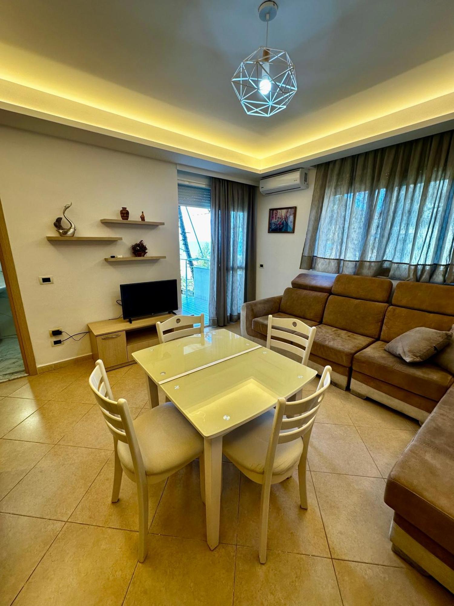 Villa Arberia Kryemedhej ภายนอก รูปภาพ