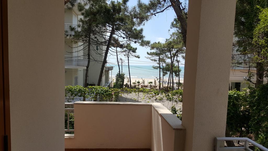 Villa Arberia Kryemedhej ภายนอก รูปภาพ